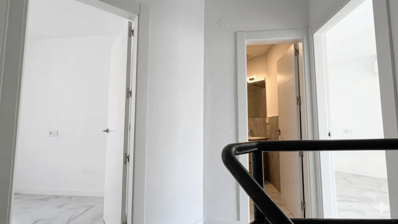 3 sovrum Bungalow att hyra i Playa de San Juan med pool garage - 1 850 € (Ref: 9799287)