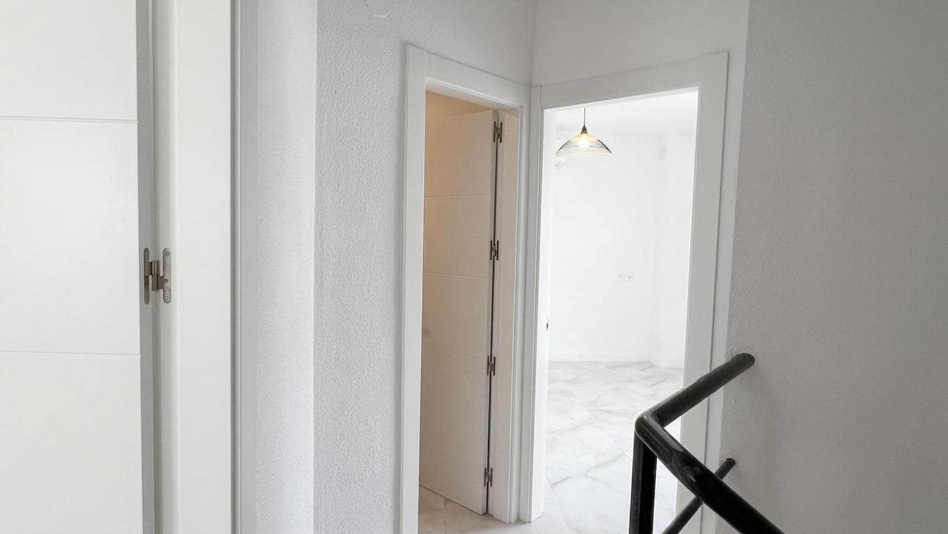 3 sovrum Bungalow att hyra i Playa de San Juan med pool garage - 1 850 € (Ref: 9799287)