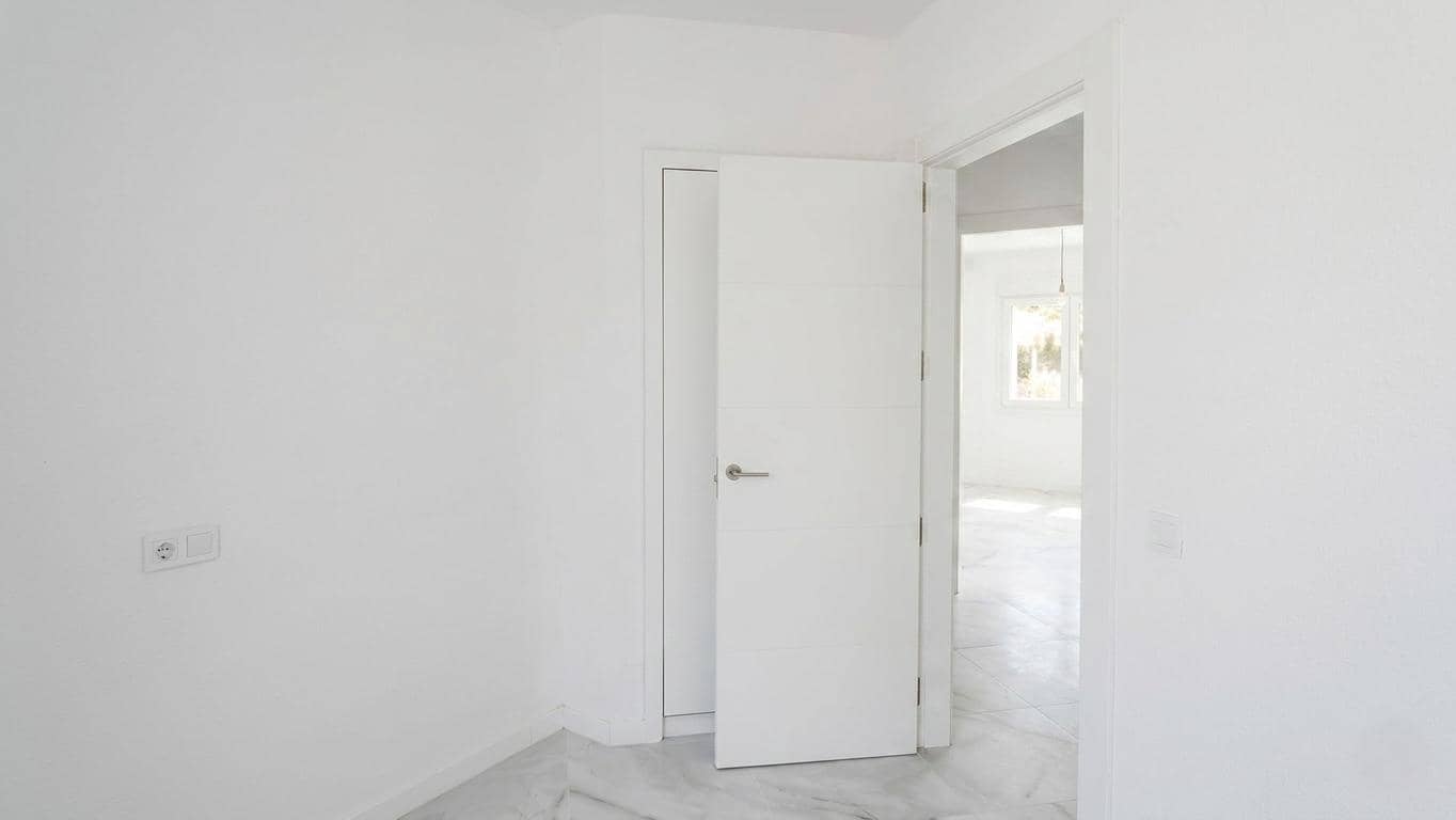 3 sovrum Bungalow att hyra i Playa de San Juan med pool garage - 1 850 € (Ref: 9799287)