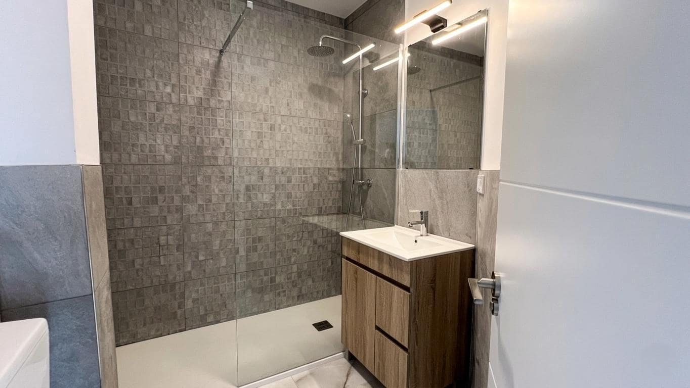 3 sovrum Bungalow att hyra i Playa de San Juan med pool garage - 1 850 € (Ref: 9799287)