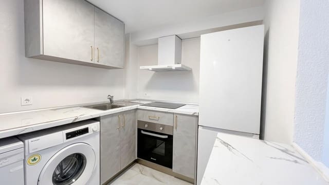 3 slaapkamer Bungalow te huur in Playa de San Juan, Alicante stad met zwembad garage - € 1.850 (Ref: 9799287)