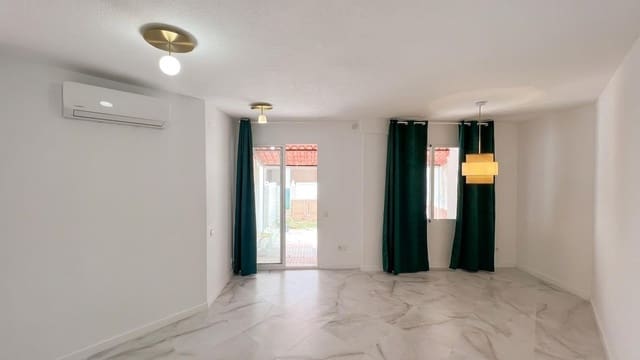 3 slaapkamer Bungalow te huur in Playa de San Juan, Alicante stad met zwembad garage - € 1.850 (Ref: 9799287)