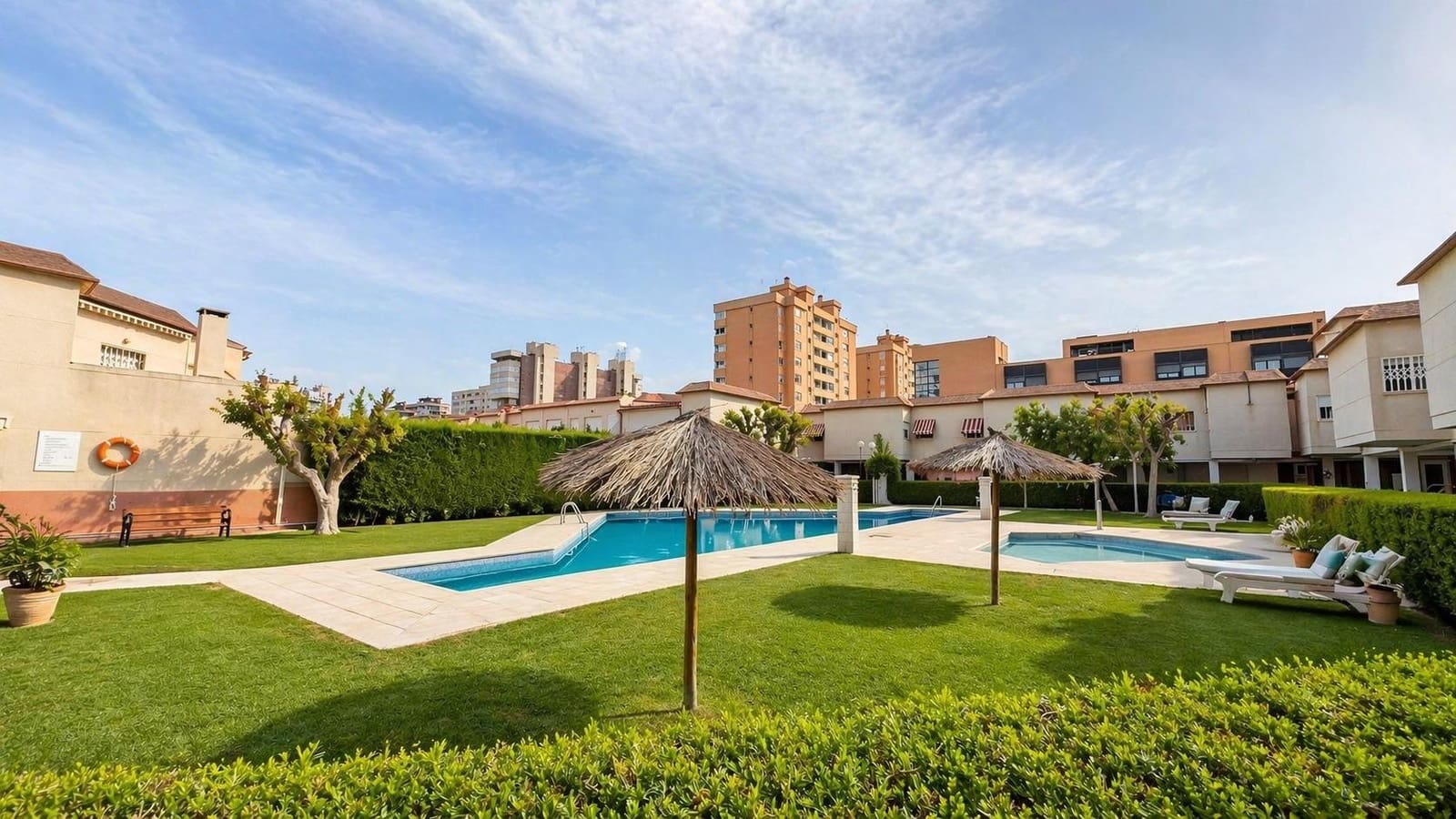 3 sovrum Bungalow att hyra i Playa de San Juan med pool garage - 1 850 € (Ref: 9799287)