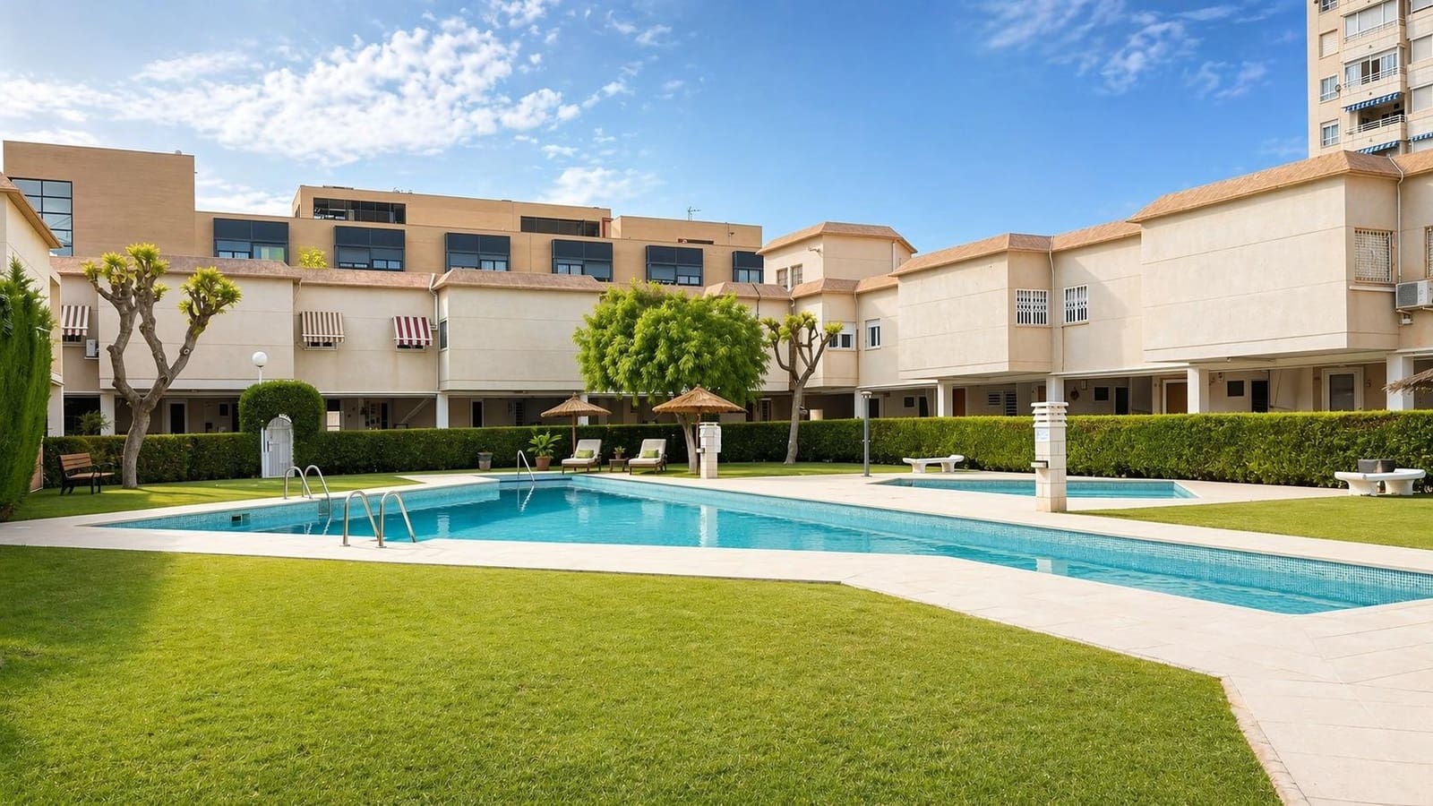 3 sovrum Bungalow att hyra i Playa de San Juan med pool garage - 1 850 € (Ref: 9799287)