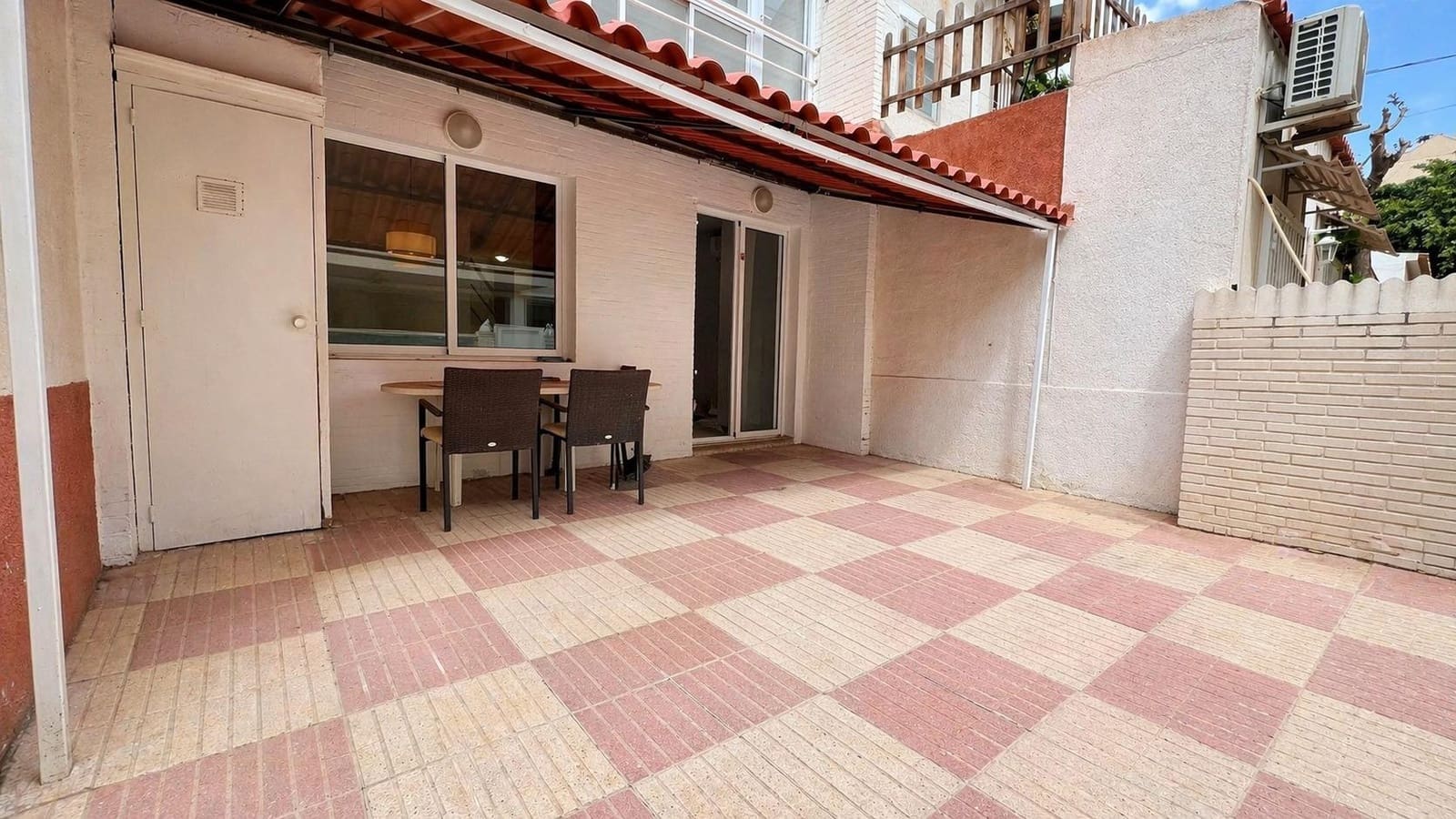 3 sovrum Bungalow att hyra i Playa de San Juan med pool garage - 1 850 € (Ref: 9799287)