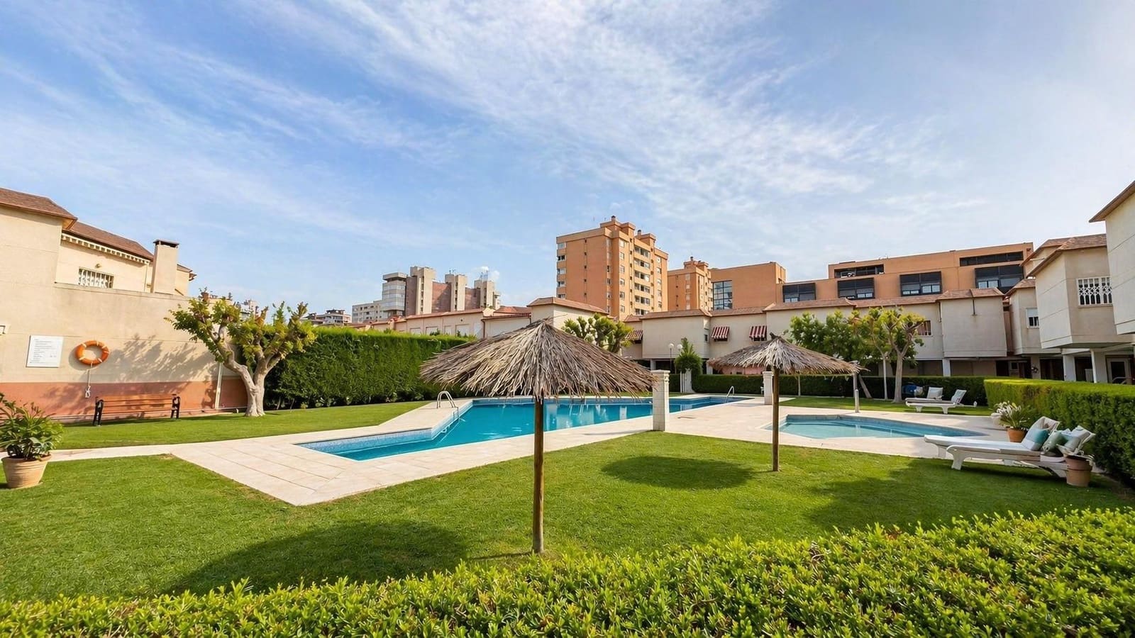 3 sovrum Bungalow att hyra i Playa de San Juan med pool garage - 1 850 € (Ref: 9799287)