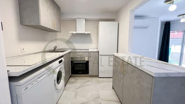 Bungalow de 3 chambres à louer à Playa de San Juan, Alicante ville avec piscine garage - 1 700 € (Ref: 9799287)