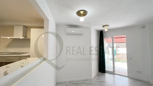 Bungalow de 3 chambres à louer à Playa de San Juan, Alicante ville avec piscine garage - 1 700 € (Ref: 9799287)