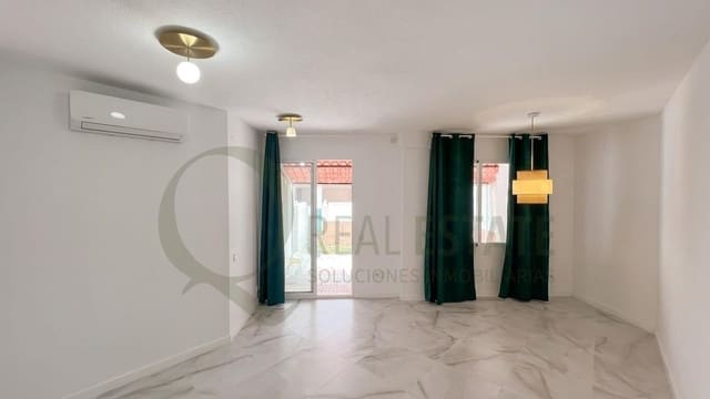 Bungalow de 3 chambres à louer à Playa de San Juan, Alicante ville avec piscine garage - 1 700 € (Ref: 9799287)