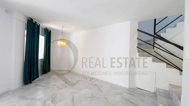 Bungalow de 3 chambres à louer à Playa de San Juan, Alicante ville avec piscine garage - 1 700 € (Ref: 9799287)