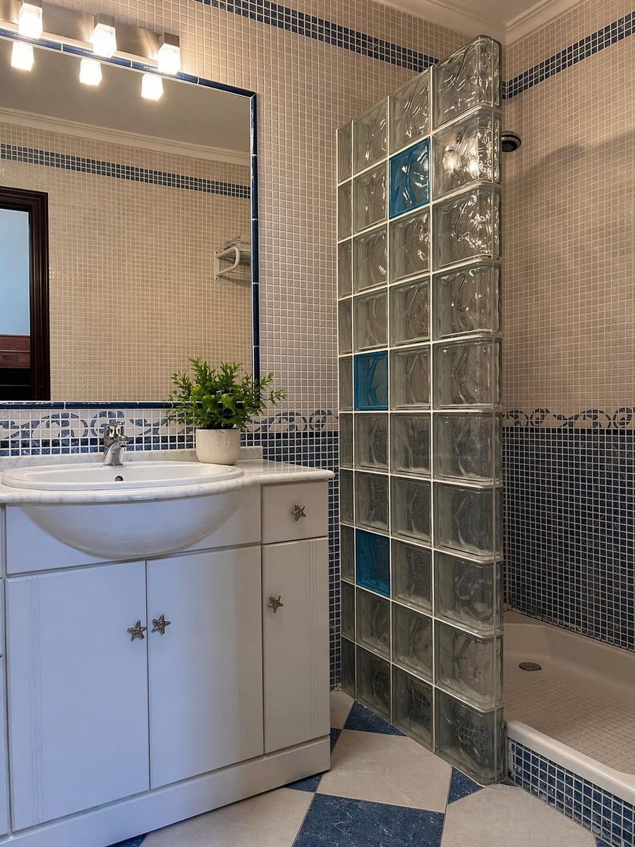 4 Zimmer Bungalow zu verkaufen in Villena mit Pool Garage - 388.000 € (Ref: 9799288)