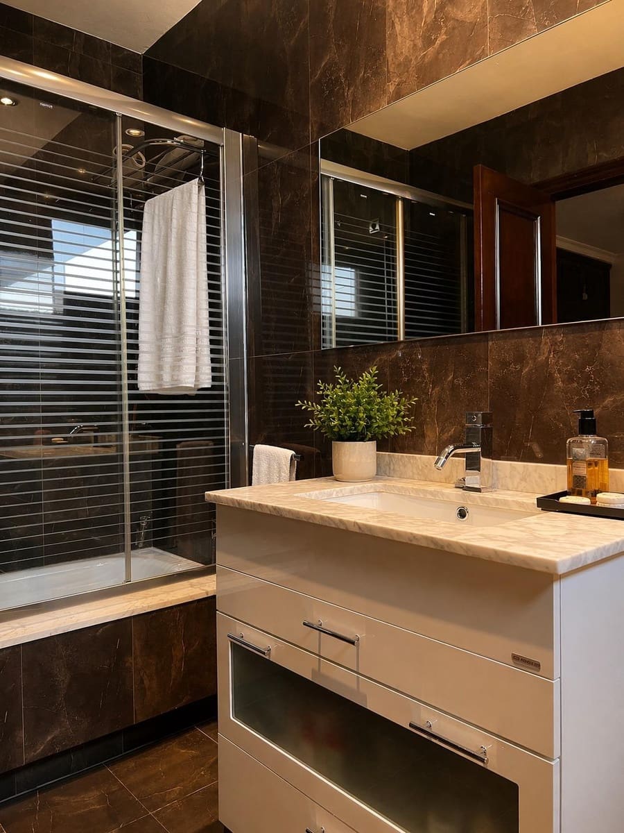 4 Zimmer Bungalow zu verkaufen in Villena mit Pool Garage - 388.000 € (Ref: 9799288)