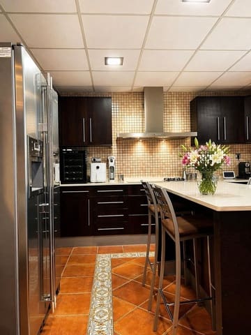 4 Zimmer Bungalow zu verkaufen in Villena mit Pool Garage - 388.000 € (Ref: 9799288)