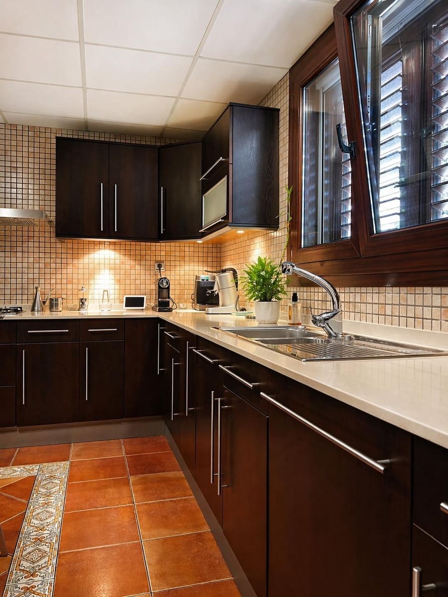 4 Zimmer Bungalow zu verkaufen in Villena mit Pool Garage - 388.000 € (Ref: 9799288)