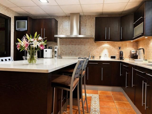 4 Zimmer Bungalow zu verkaufen in Villena mit Pool Garage - 388.000 € (Ref: 9799288)