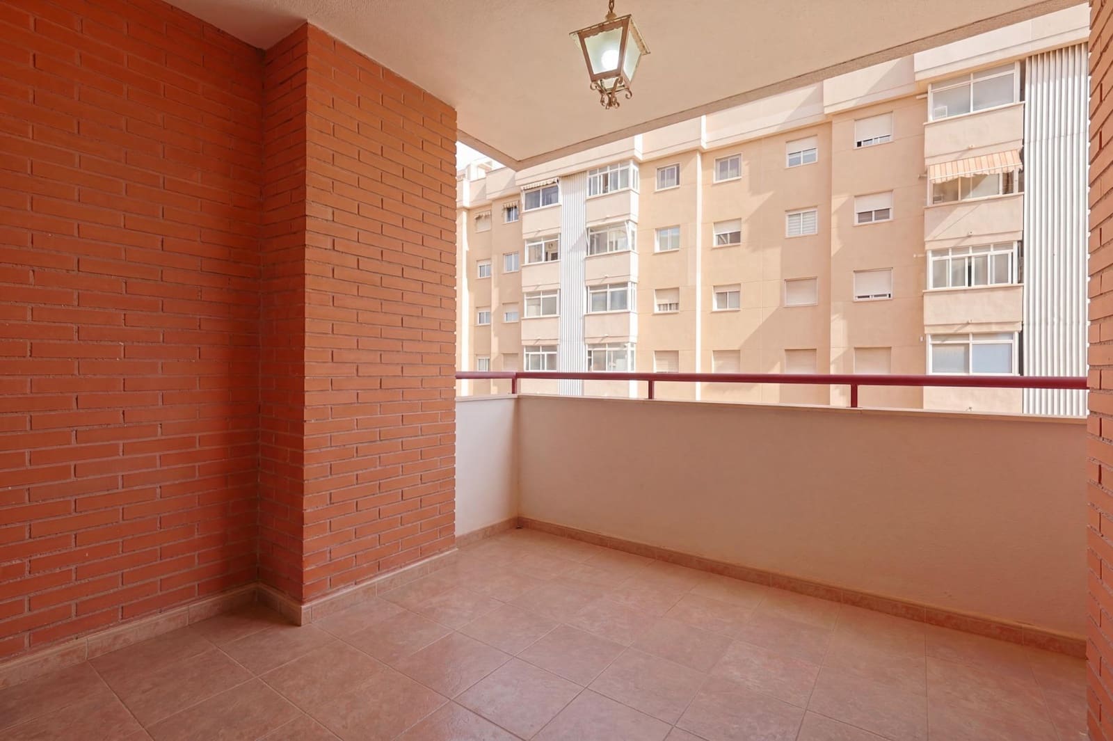 2 Zimmer Wohnung zu verkaufen in Alicante / Alacant Stadt mit Pool - 369.000 € (Ref: 9804312)