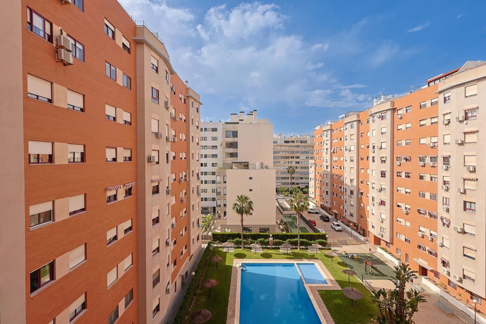 2 Zimmer Wohnung zu verkaufen in Alicante / Alacant Stadt mit Pool - 369.000 € (Ref: 9804312)