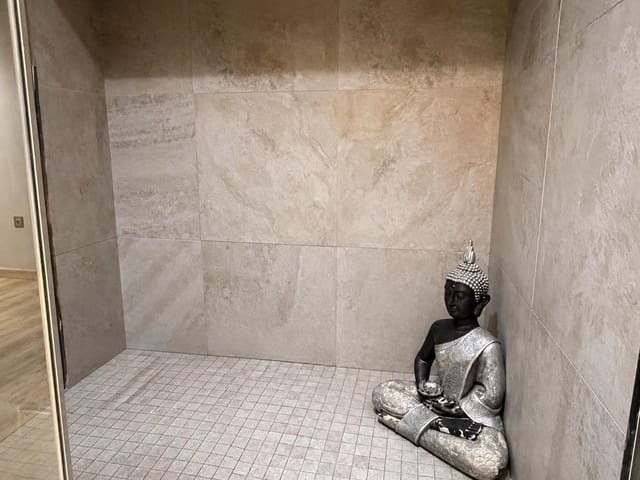 3 bedroom Commercial for rent in Alicante / Alacant city - € 1,500 (Ref: 9806509)