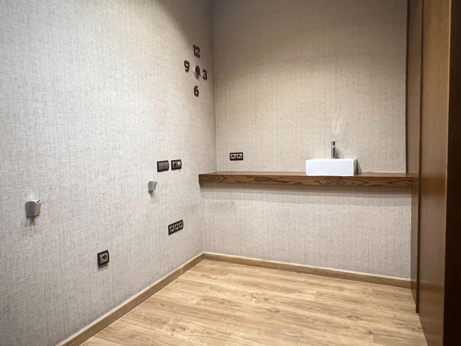 3 sovrum Kommersiell att hyra i Alicante stad - 1 500 € (Ref: 9806509)