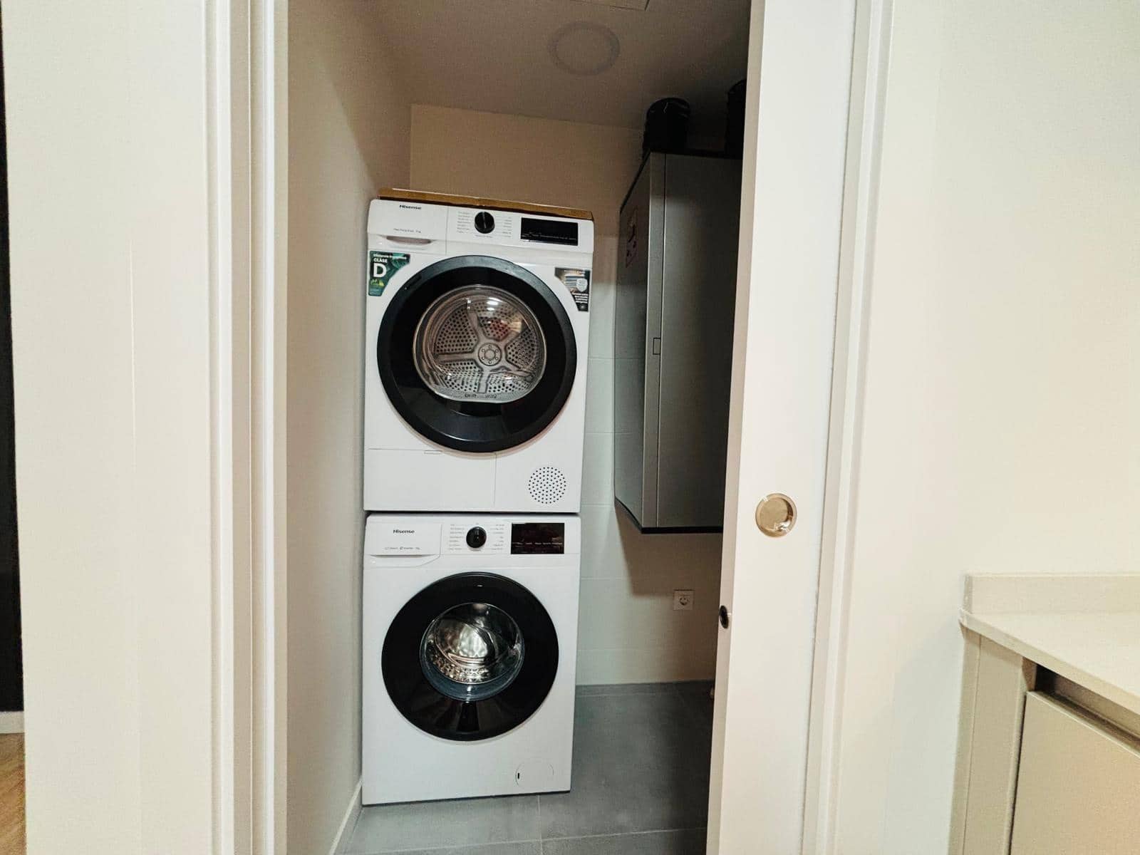 Appartement de 2 chambres à louer à Alicante ville avec piscine garage - 1 700 € (Ref: 9806510)