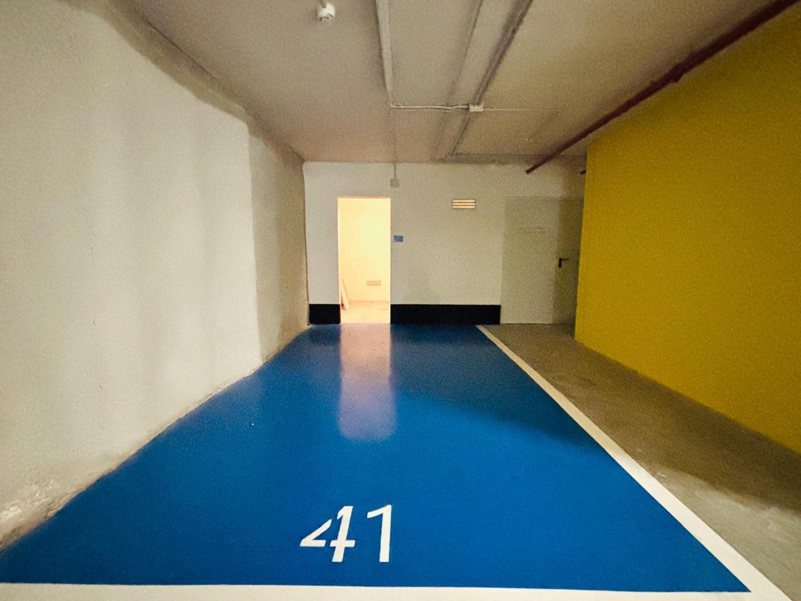 Appartement de 2 chambres à louer à Alicante ville avec piscine garage - 1 700 € (Ref: 9806510)