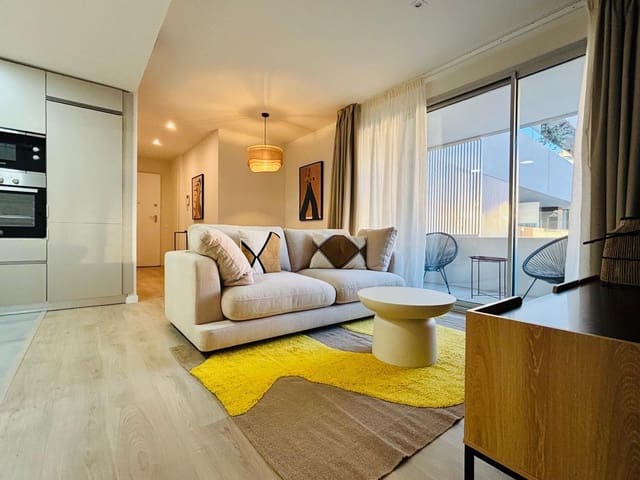 Appartement de 2 chambres à louer à Benalúa, Alicante ville avec piscine garage - 1 700 € (Ref: 9806510)