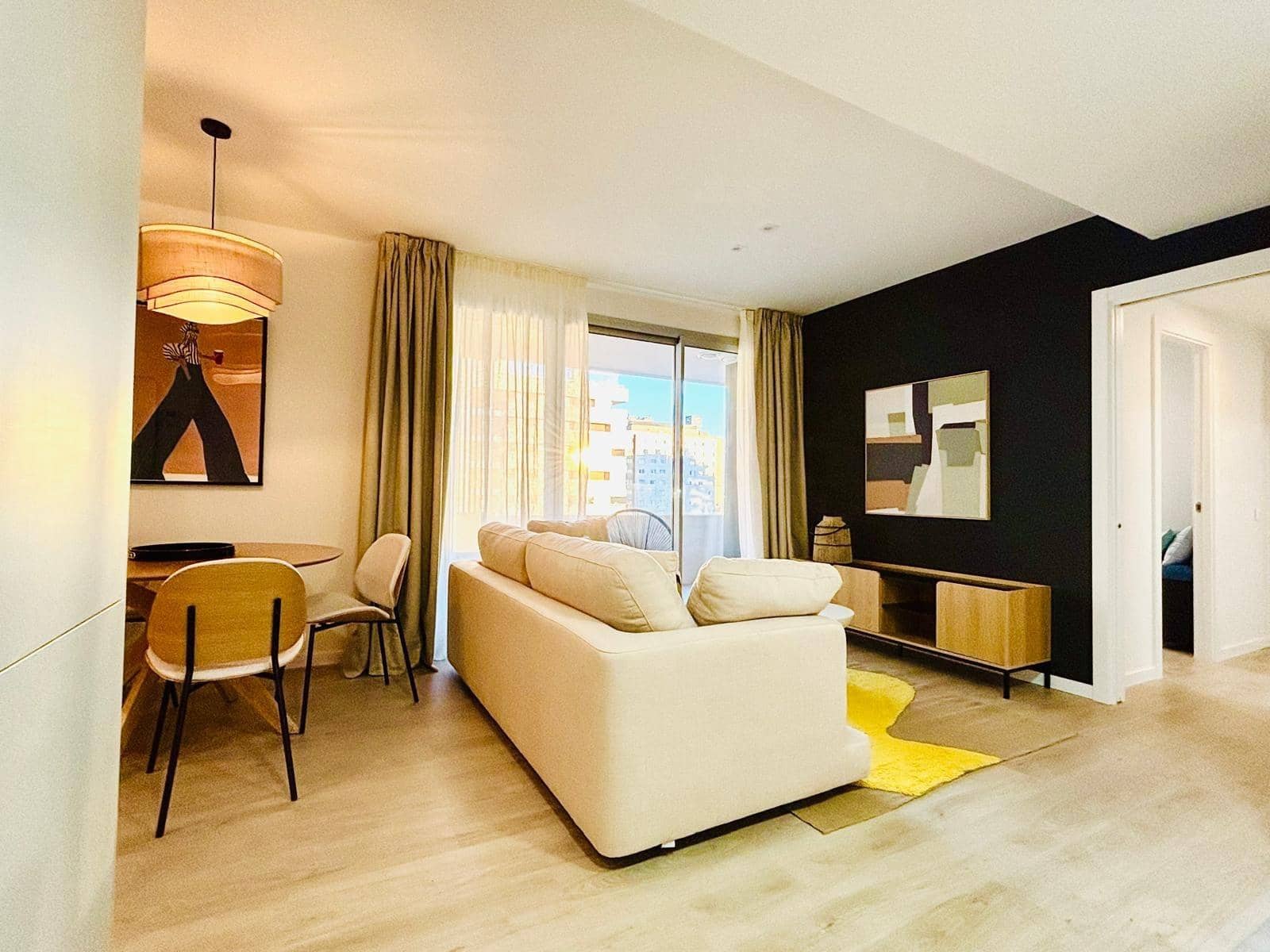 Appartement de 2 chambres à louer à Alicante ville avec piscine garage - 1 700 € (Ref: 9806510)