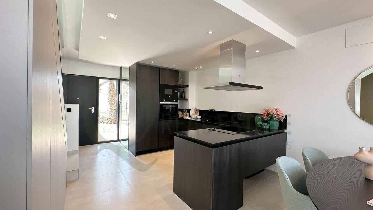 3 sovrum Radhus till salu i Algorfa med pool garage - 495 000 € (Ref: 9811941)