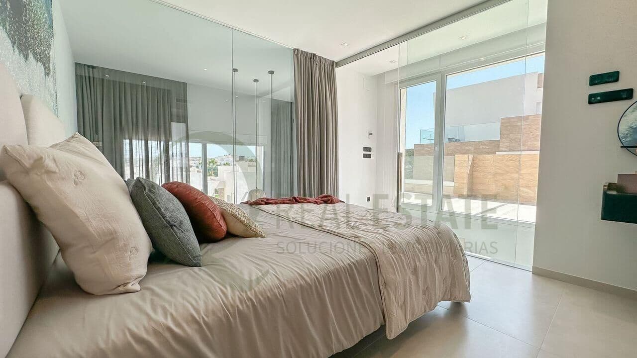 3 sovrum Radhus till salu i Algorfa med pool garage - 495 000 € (Ref: 9811941)
