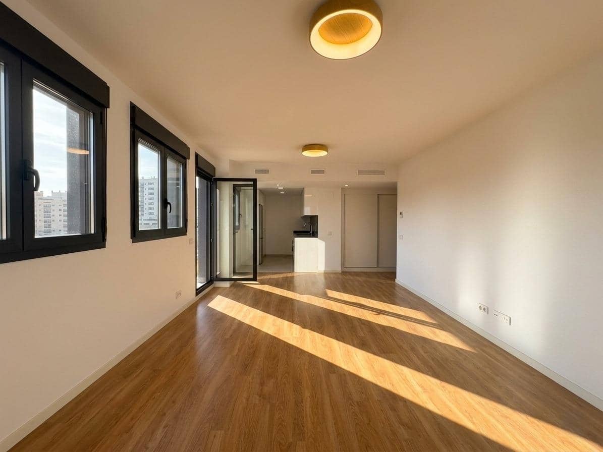 3 makuuhuone Asunto vuokrattavana paikassa Playa de San Juan mukana uima-altaan 
autotalli - 1 900 € (Ref: 9815869)