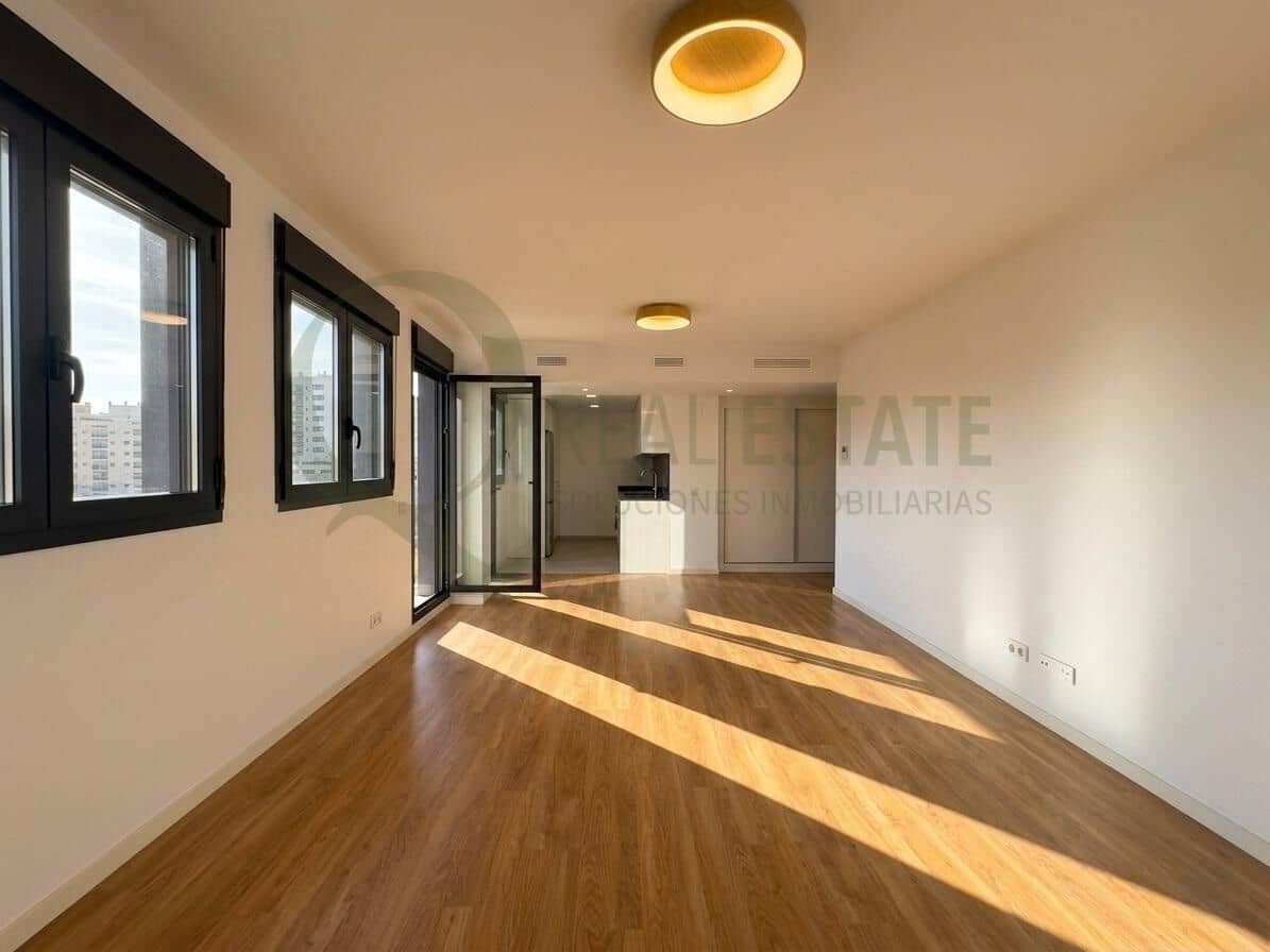 3 bedroom Flat for rent in Playa de San Juan with pool garage - € 1,900 (Ref: 9815869)