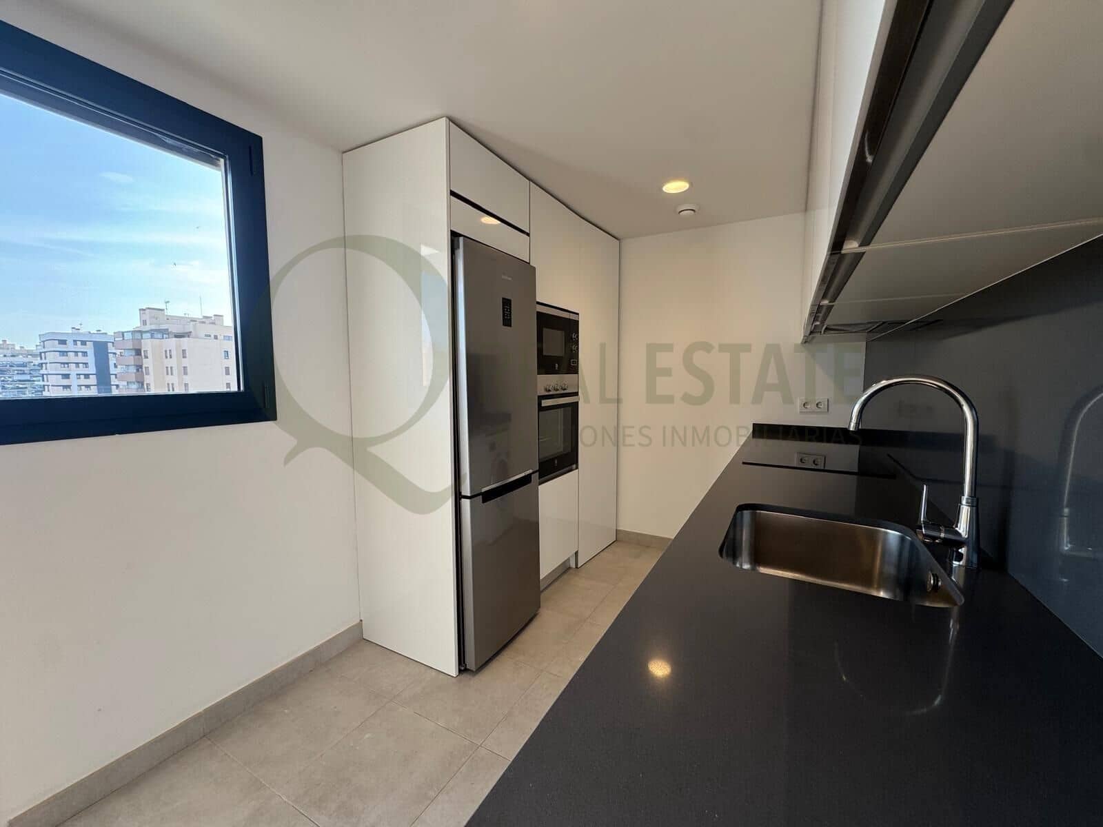 3 bedroom Flat for rent in Playa de San Juan with pool garage - € 1,900 (Ref: 9815869)