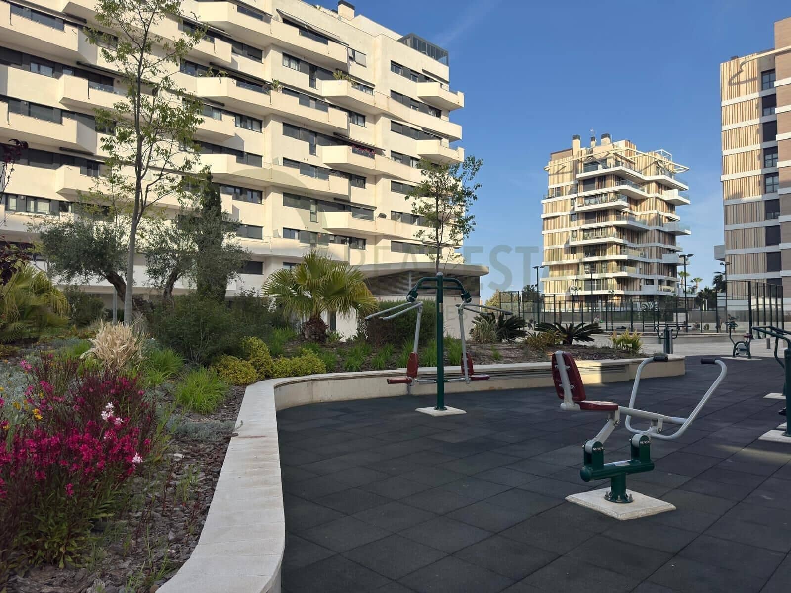 3 bedroom Flat for rent in Playa de San Juan with pool garage - € 1,900 (Ref: 9815869)