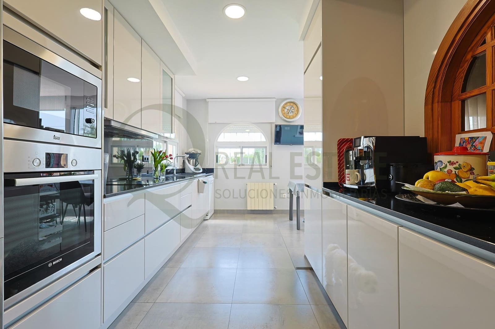 4 quarto Moradia para venda em Villafranqueza com garagem - 1 298 000 € (Ref: 9818259)