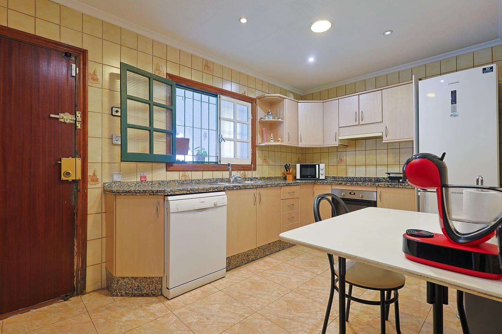3 soveværelse Villa til salg i Arenales del Sol med swimmingpool garage - € 495.000 (Ref: 9820538)