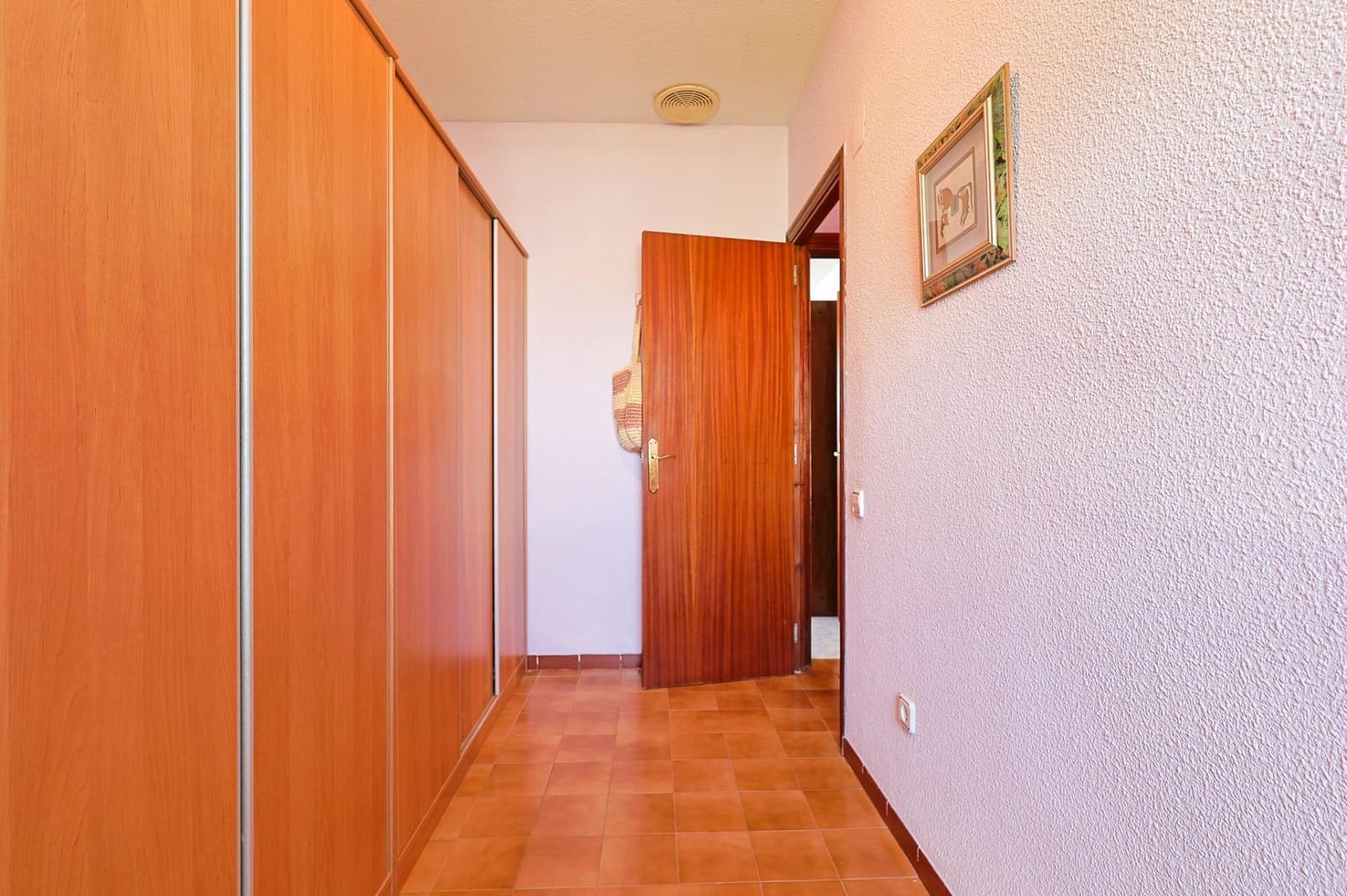 3 soveværelse Villa til salg i Arenales del Sol med swimmingpool garage - € 495.000 (Ref: 9820538)
