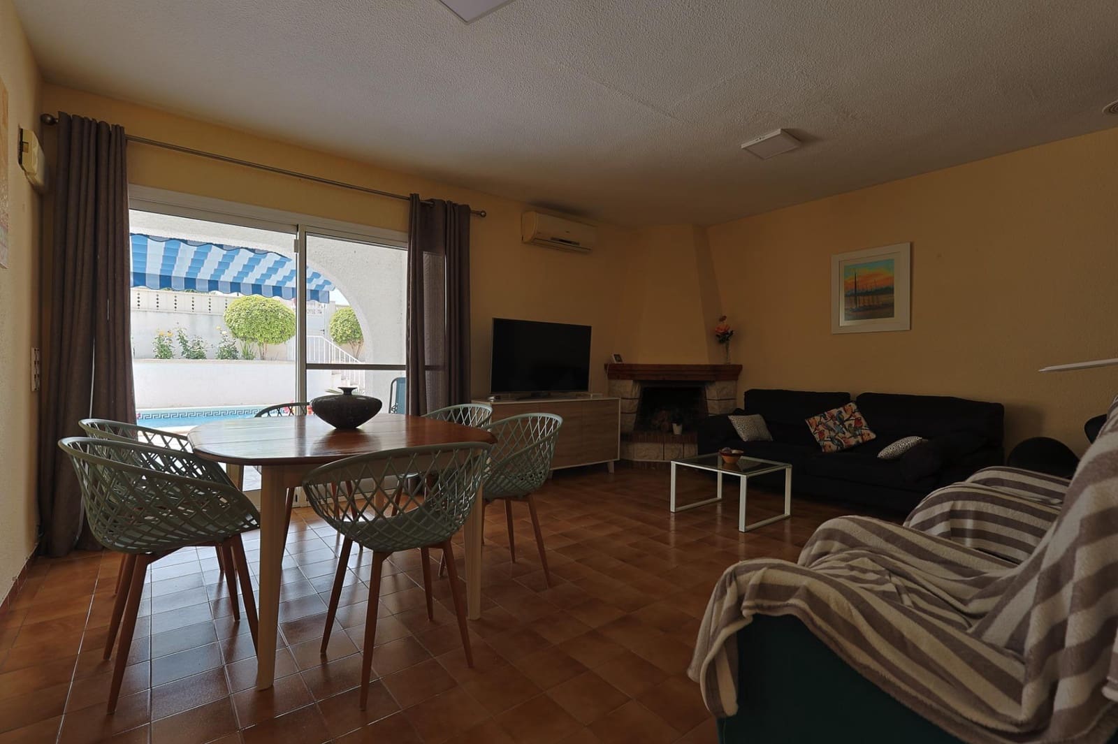 3 soveværelse Villa til salg i Arenales del Sol med swimmingpool garage - € 495.000 (Ref: 9820538)