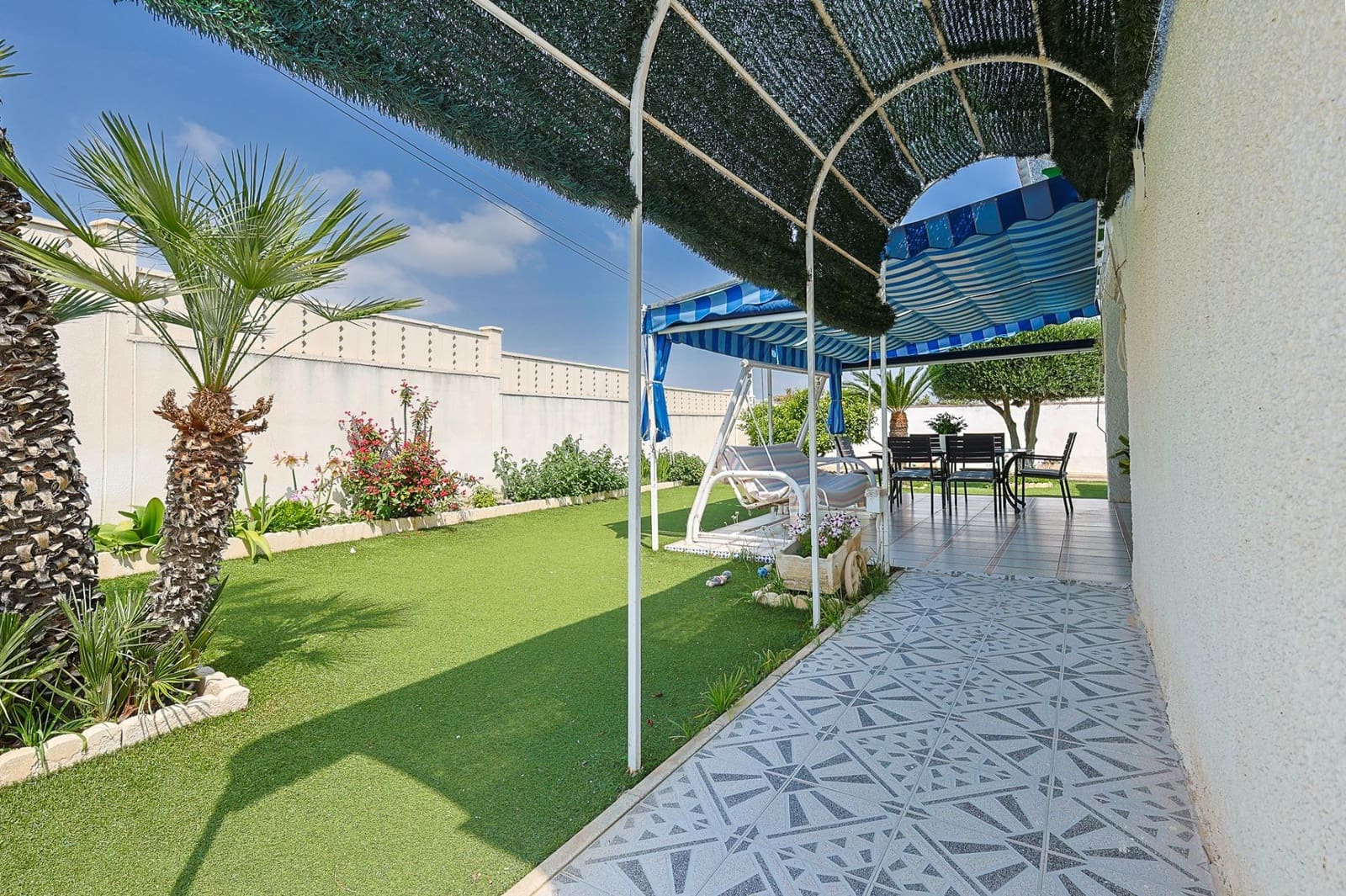 3 soveværelse Villa til salg i Arenales del Sol med swimmingpool garage - € 495.000 (Ref: 9820538)