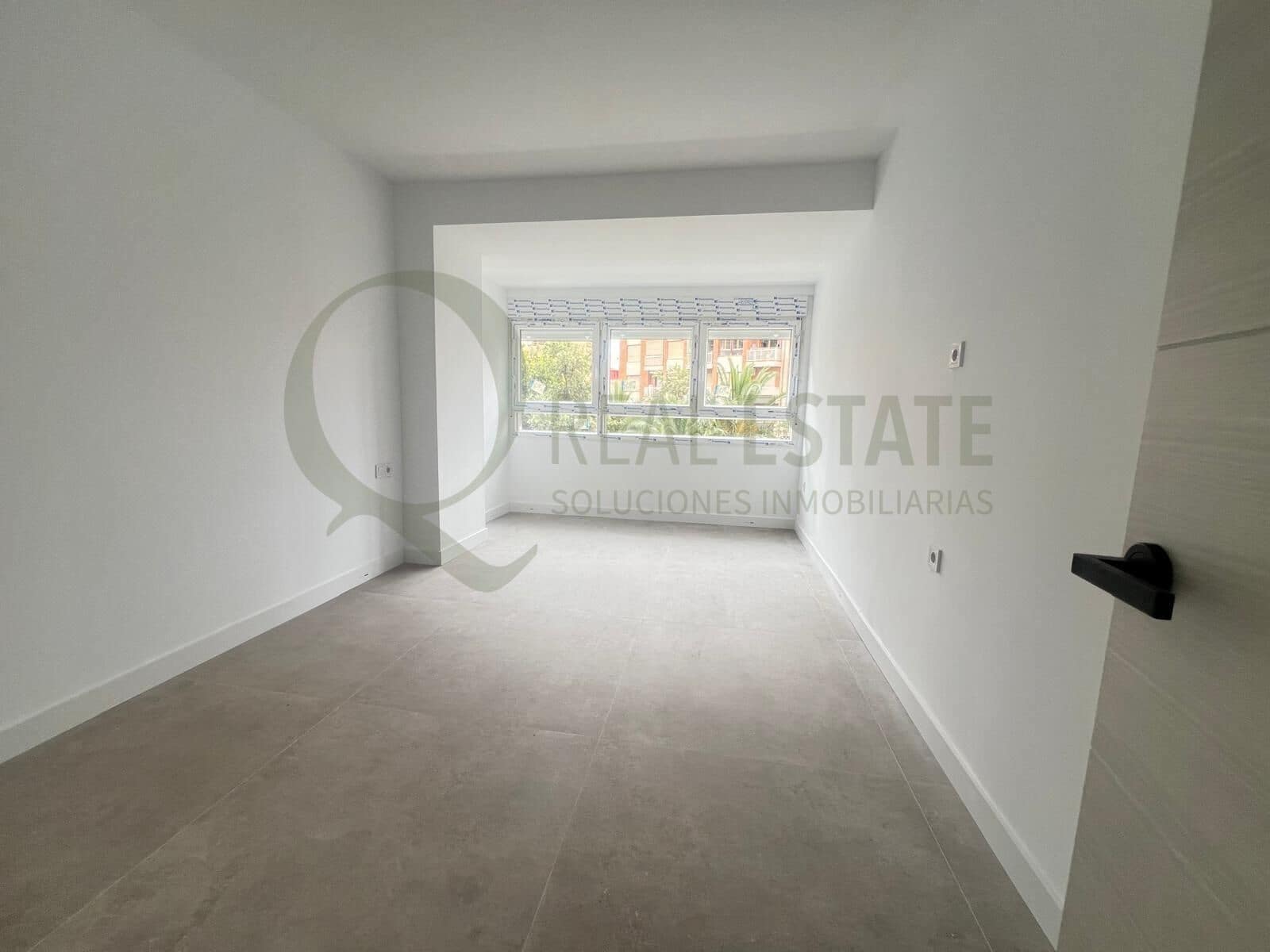 3 soveværelse Lejlighed til salg i Alicante by - € 320.000 (Ref: 9822954)
