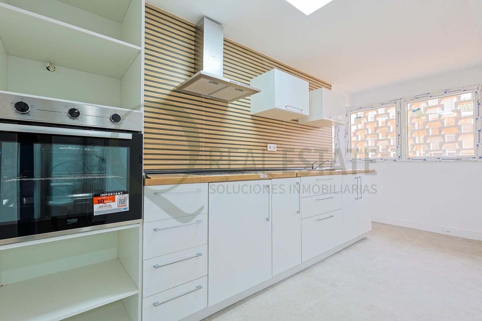 3 soveværelse Lejlighed til salg i Alicante by - € 320.000 (Ref: 9822954)