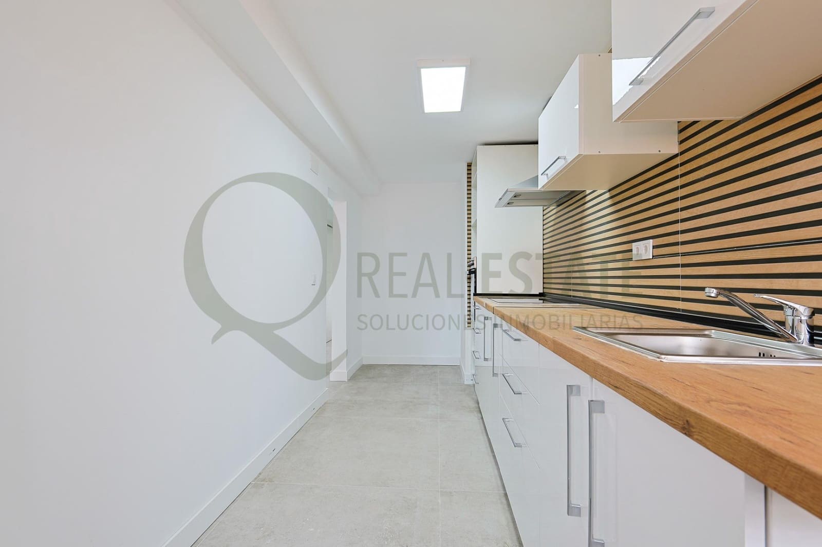3 soveværelse Lejlighed til salg i Alicante by - € 320.000 (Ref: 9822954)