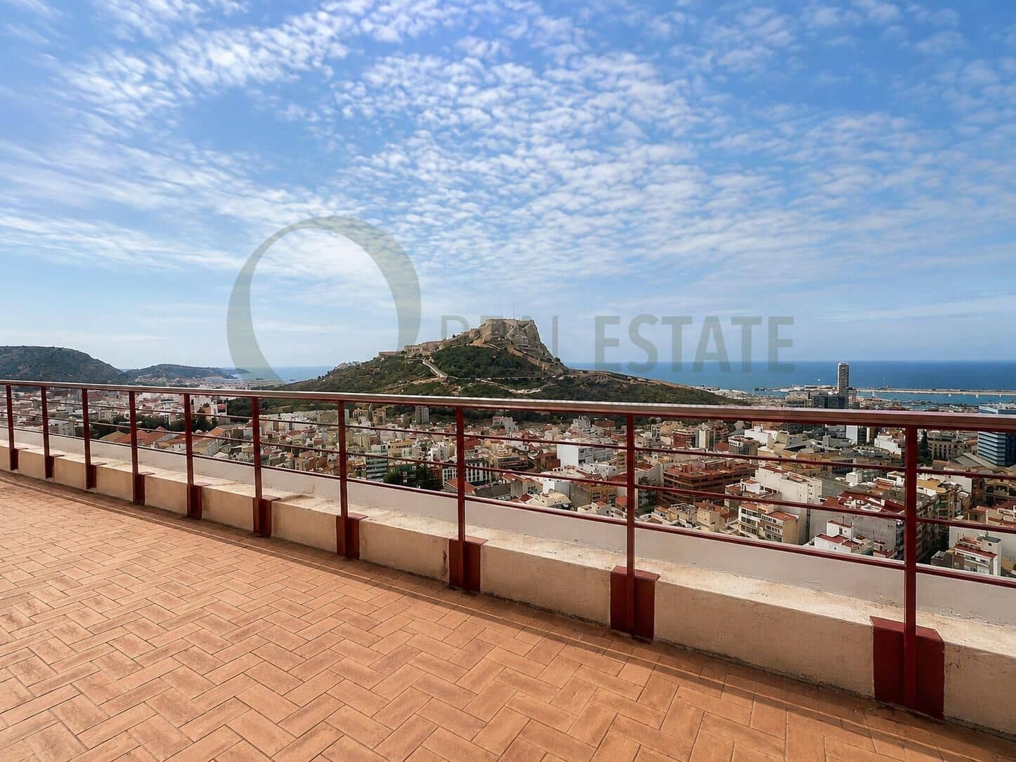 3 soveværelse Lejlighed til salg i Alicante by - € 320.000 (Ref: 9822954)