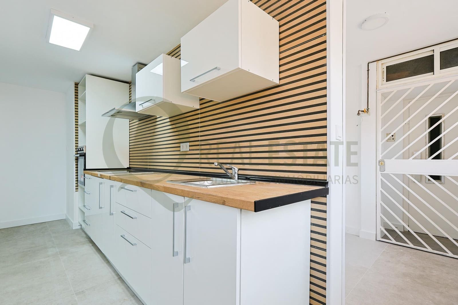 3 soveværelse Lejlighed til salg i Alicante by - € 320.000 (Ref: 9822954)