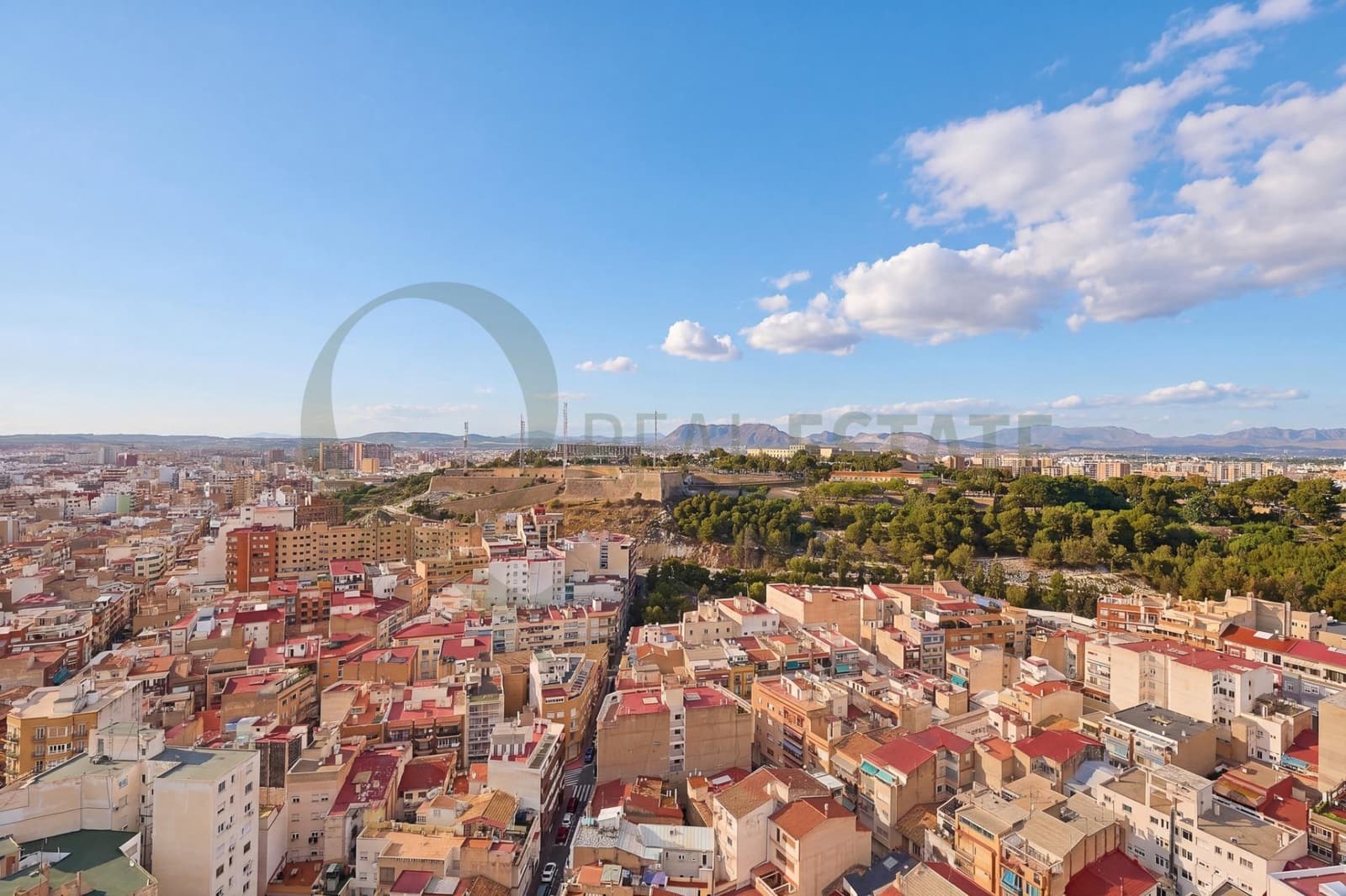 3 soveværelse Lejlighed til salg i Alicante by - € 320.000 (Ref: 9822954)