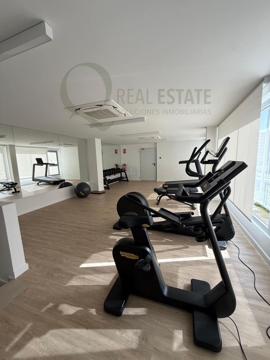 2 Zimmer Wohnung zu vermieten in Alicante / Alacant Stadt mit Pool Garage - 1.450 € (Ref: 9829190)