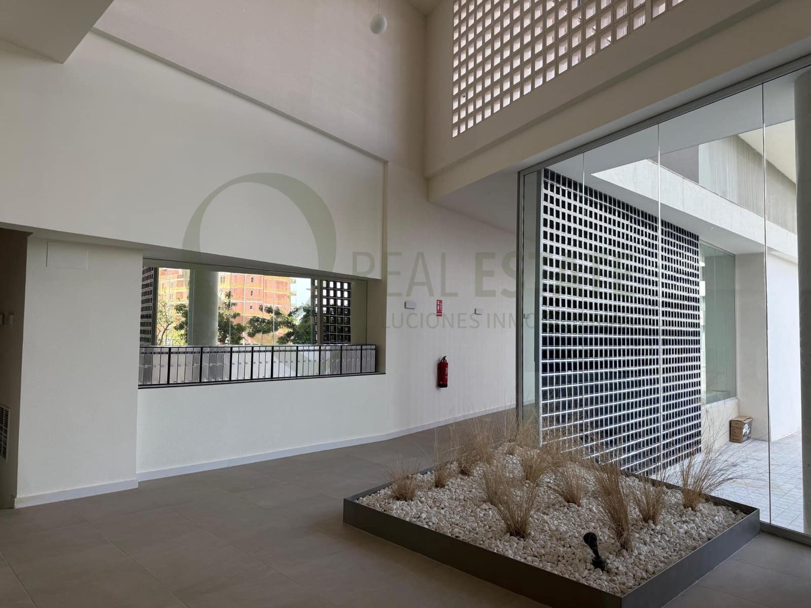 2 Zimmer Wohnung zu vermieten in Alicante / Alacant Stadt mit Pool Garage - 1.450 € (Ref: 9829190)