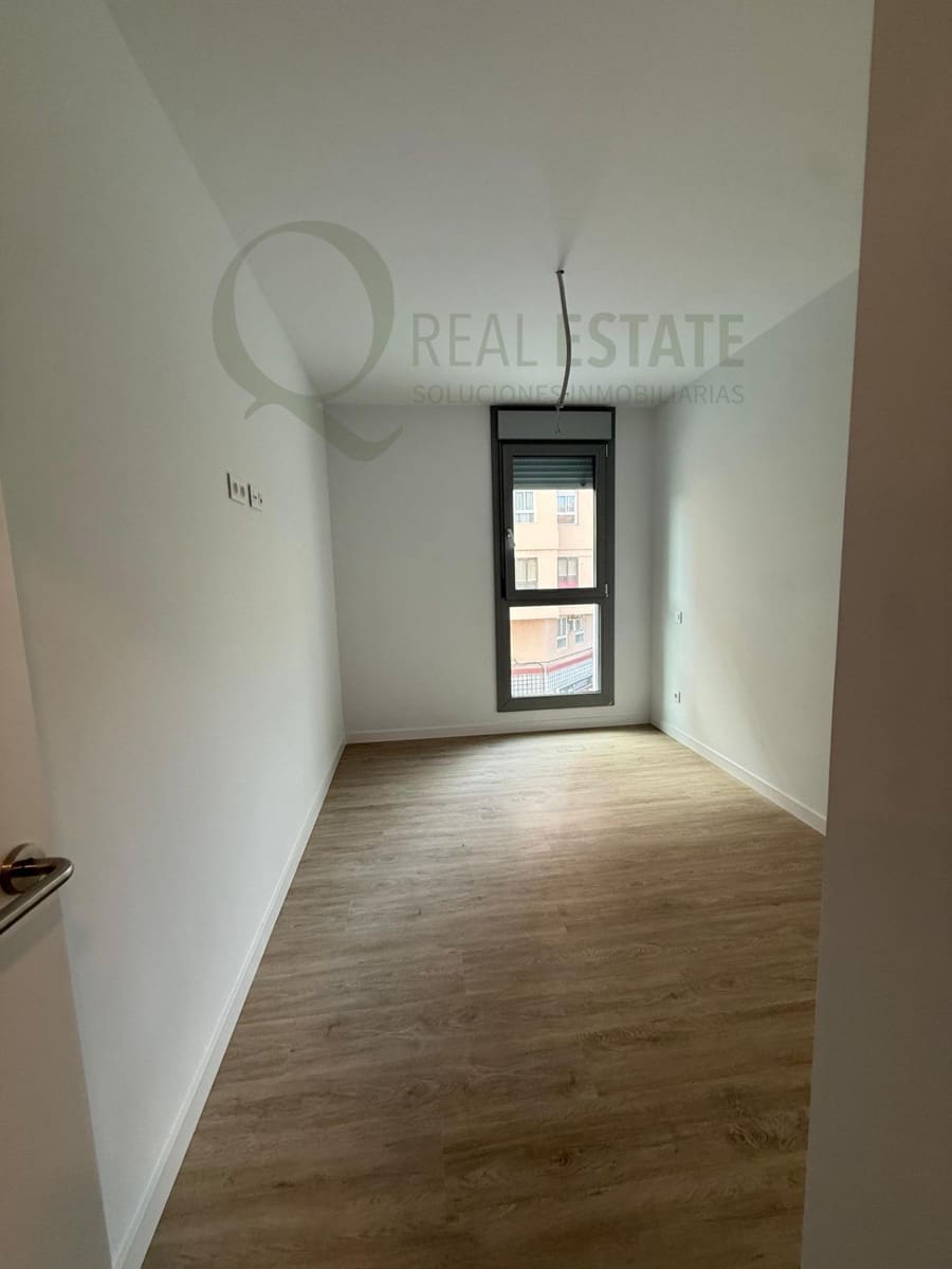 2 bedroom Flat for rent in Alicante / Alacant city with pool garage - € 1,450 (Ref: 9829190)