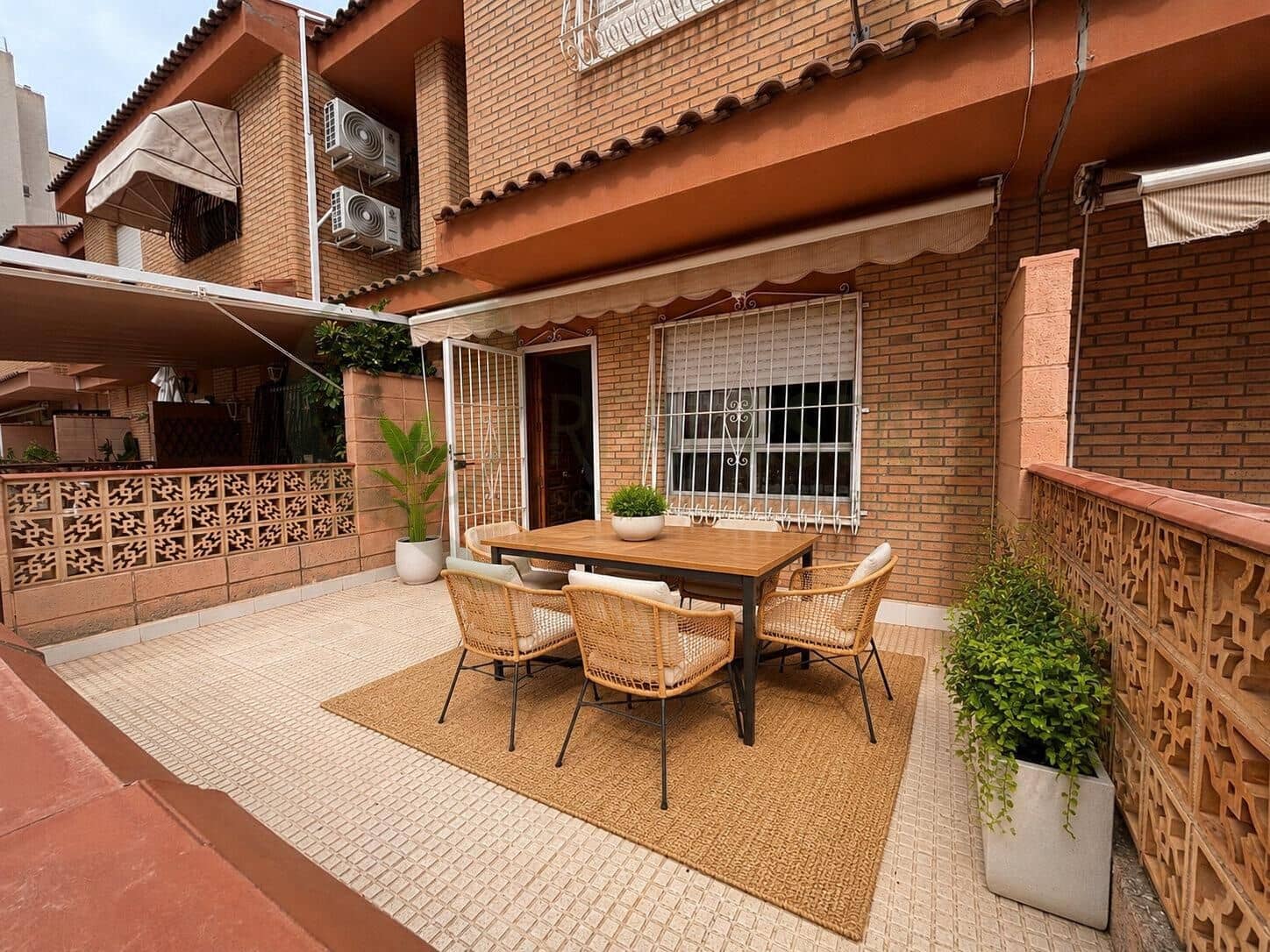 5 bedroom Terraced Villa for sale in Playa de San Juan with pool garage - € 499,000 (Ref: 9831565)