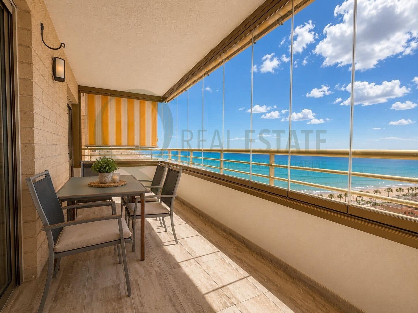 3 bedroom Flat for sale in Playa de Muchavista with pool - € 825,000 (Ref: 9836265)