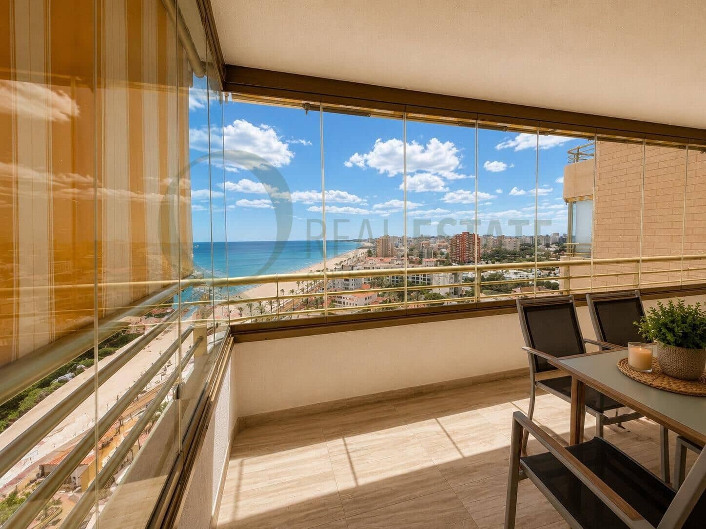 3 bedroom Flat for sale in Playa de Muchavista with pool - € 825,000 (Ref: 9836265)